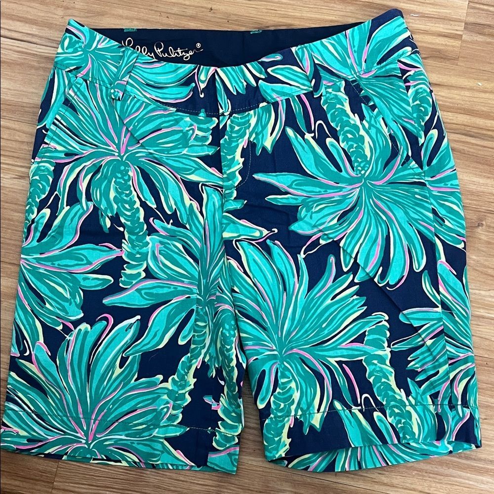 Lilly Pulitzer Navy Shorts with Teal & Pink Tropical Print size 0